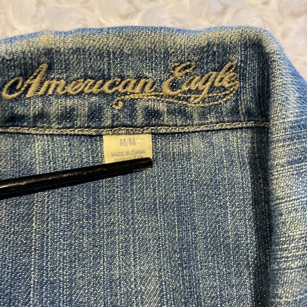 American Eagle size M distressed jean jacket - Picture 6 of 13